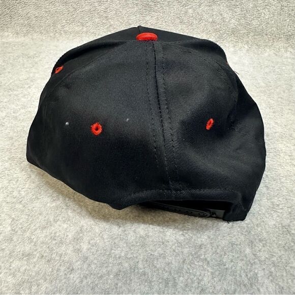Land O Lakes Hat Adult OSFA Black Red Embroidered Logo Work Wear Food Services - Picture 5 of 10